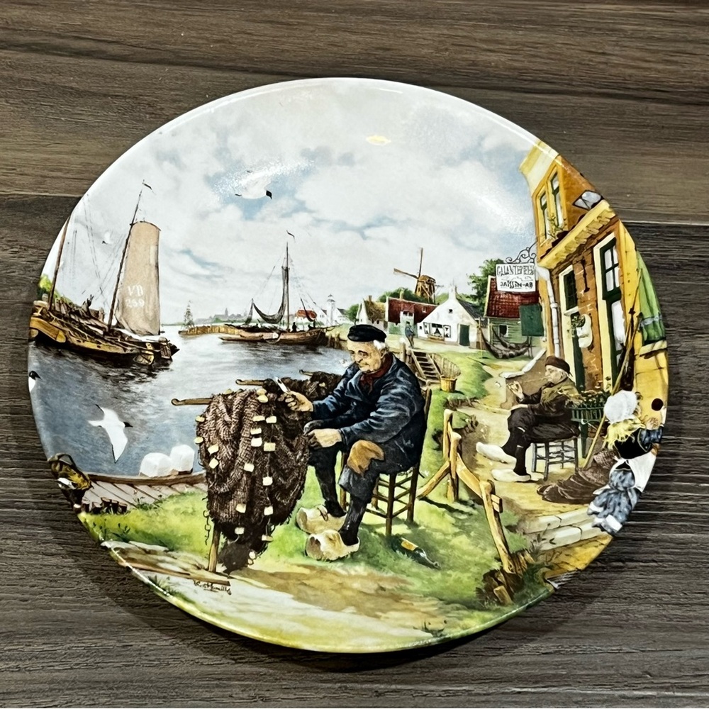 Vintage 1984 Royal Schwabap Holland Collector Plate Fisherman Repairing Net